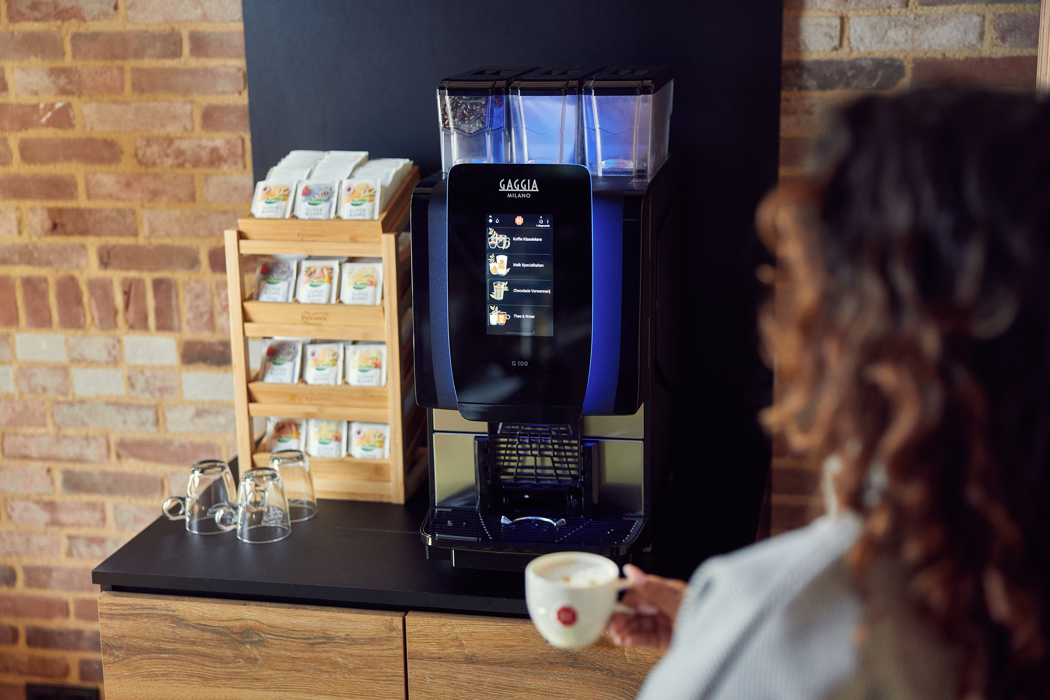 Hoe werkt de G100 Kometa zakelijke koffiemachine?